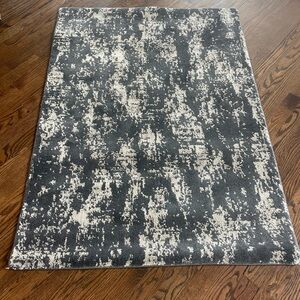 48x 35.5 Abstract Grey/Charcoal Area Rug/Carpet/Mat